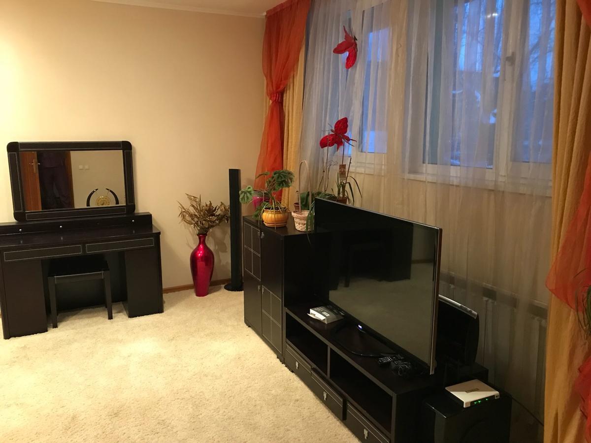 Apartment On Nebesnoi Sotni 日托米尔 外观 照片
