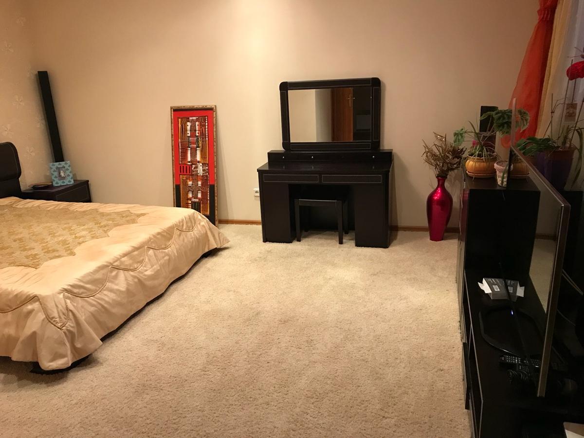 Apartment On Nebesnoi Sotni 日托米尔 外观 照片