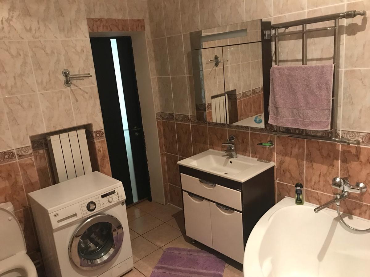 Apartment On Nebesnoi Sotni 日托米尔 外观 照片